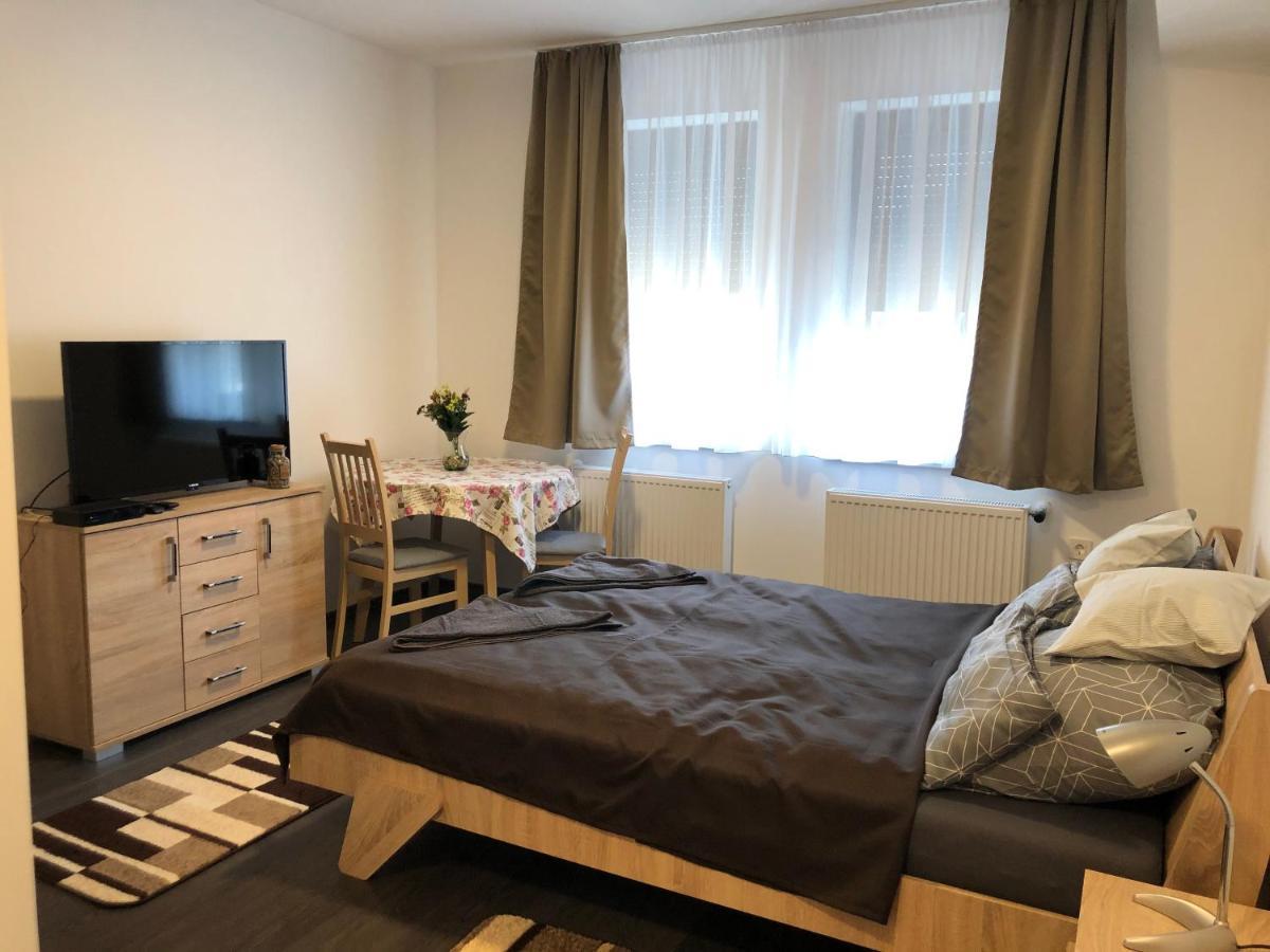 Lukacs Vendeghaz Hotel Erdohorvati Buitenkant foto