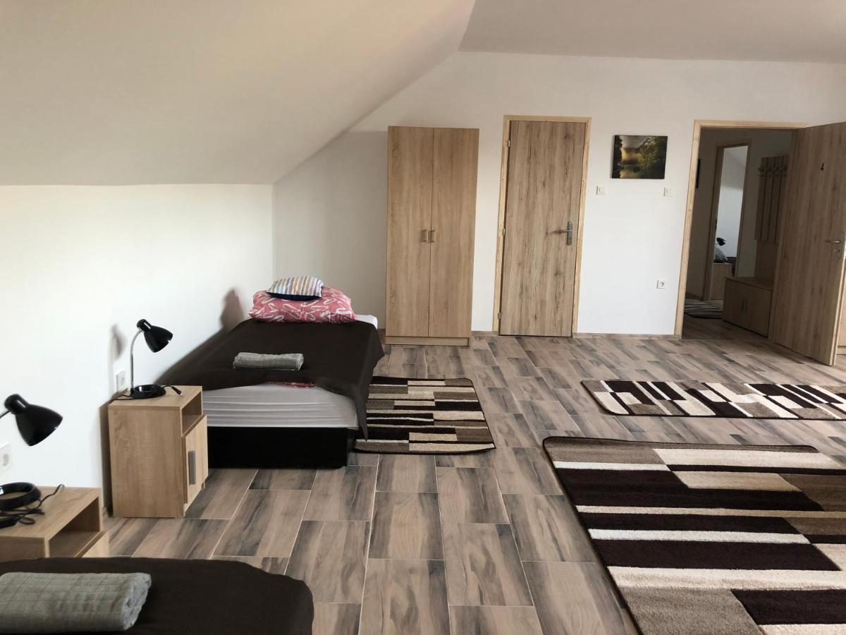 Lukacs Vendeghaz Hotel Erdohorvati Buitenkant foto
